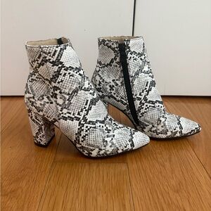 Snakeskin Block Heel Pointed Toe Ankle Boots